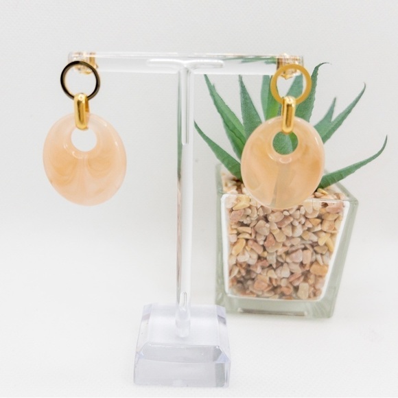 Amber Acrylic Oval Geometric Drop Earrings - Picture 4 of 8